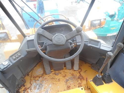 ขายรถตักล้อยาง TCM