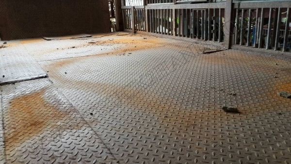 รถบรรทุก 6 ล้อ HINO รุ่น BU142R