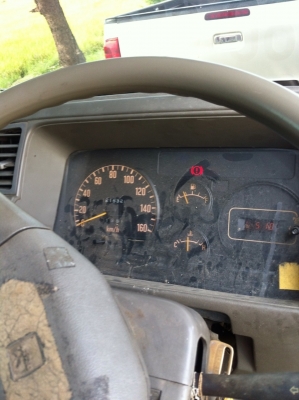 ขายรถบรรทุก ISUZU. 4 ล้อ. รถสภาพพร้อมใช้. คัสซีสวยตลอดแนว. เดิมๆ. ติดต่อ  คุณเบียร์ 087-8238885.   087-786-4923