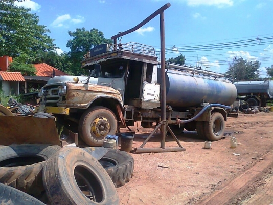 รถน้ำ ISUZU 120 hp มีเกียร์กลาง จุน้ำได้ถึง 6,000 ลิตร เครื่องดี ปั้มดี มีทะเบียนครบ