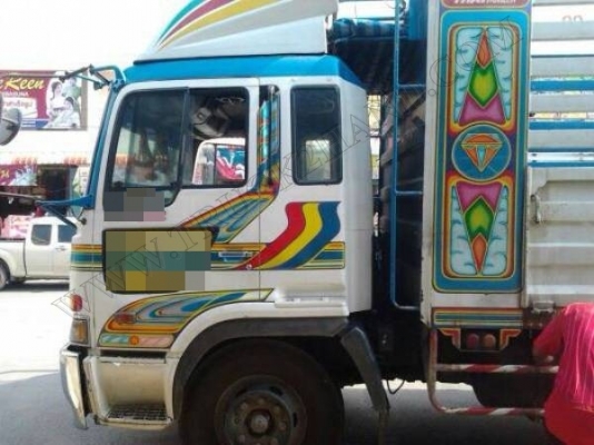 รถบรรทุก 10  ล้อ HINO