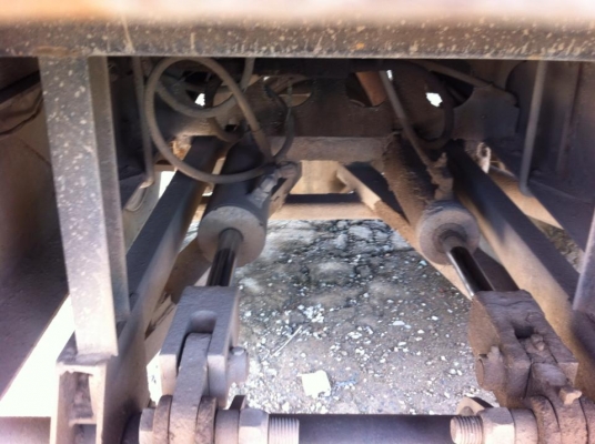 ขายลิฟยกของ  รถ 6 ล้อ