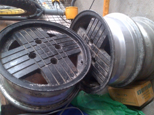 ขายแม็กRetro ขอบ13" สองชุดค้าบ ขายแม็กRetro ขอบ13" สองชุดค้าบ