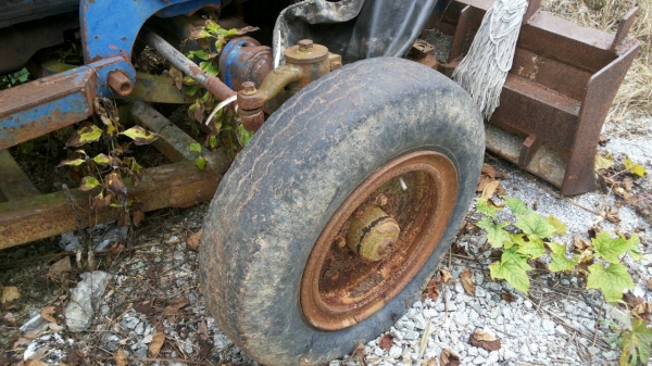 ขายรถไถ FORD 6600 เพลาเดี่ยว ใบมีดดันหน้า 3 จาน ไม่มีเอกสาร ราคา 270000