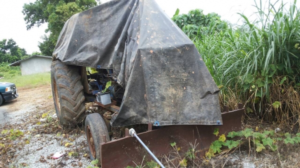 ขายรถไถ FORD 6600 เพลาเดี่ยว ใบมีดดันหน้า 3 จาน ไม่มีเอกสาร ราคา 270000