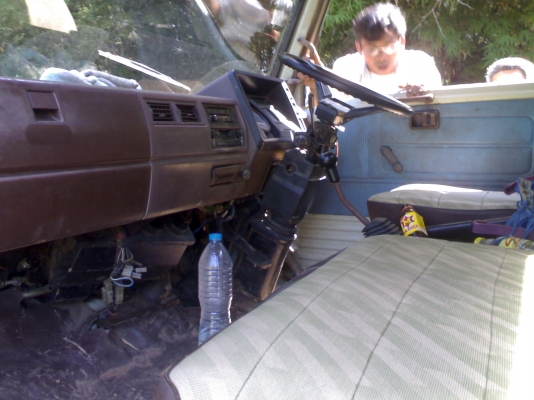 ขาย HINO KM779 เครื่อง117 ปี35 สภาพสวยๆคับ ช่วงยาว 5.70ม. ขาย HINO KM779 เครื่อง117 ปี35 สภาพสวยๆคับ ช่วงยาว 5.70ม.