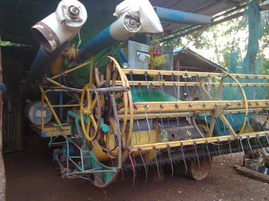 ขายรถเกี่ยวข้าว รุ้นเกษตรพัฒนา ขายรถเกี่ยวข้าว รุ้นเกษตรพัฒนา