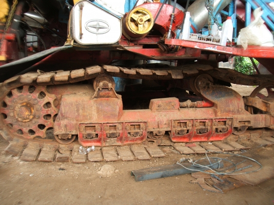 รถเกี่ยวข้าวศักดิ์พัฒนา