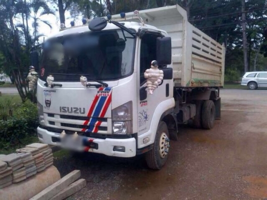 รถอีซูซุ 6 ล้อดั้ม FRR 210 แรงม้า ปี 52 ( รถวิ่ง 12x,xxx กม. )  สนใจติดต่อ 081 - 6079515