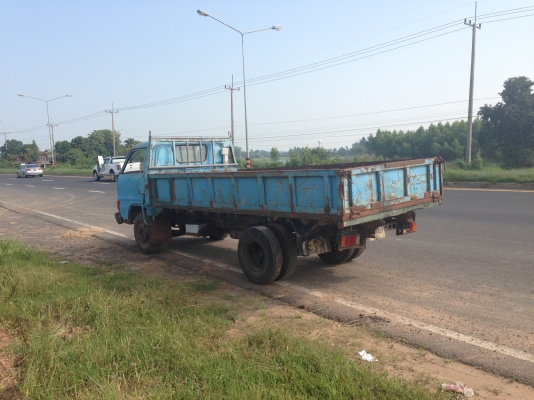 ขายหกล้อ ISUZU-KS เครื่อง 110 แแรงม้า มีภาพวีโอ รถสภาพพร้อมใช้งาน เครื่องดี คัซซีสวย พร้อมใช้ ทะเบีย