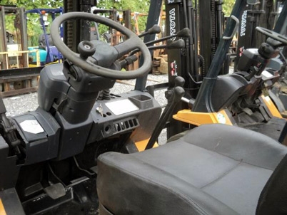 ขายรถยกโฟล์คลิฟท์ โตโยต้า 2 ตัน รุ่น 7 เบนซิล ถูกๆ