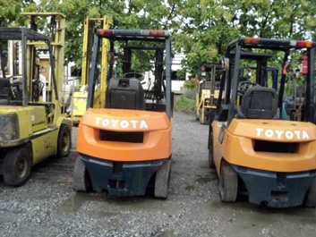 ขายรถยกโฟล์คลิฟท์ โตโยต้า 2 ตัน รุ่น 7 เบนซิล ถูกๆ