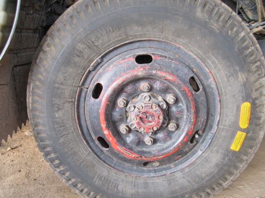 ขายรถ6ล้อ ปี53 NHS 4WD เครื่อง4jb1เกียร์โฟร์ยิงไฟฟ้ามีเกียร์โลว์-ไฮ