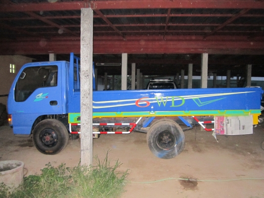 ขายรถ6ล้อ ปี53 NHS 4WD เครื่อง4jb1เกียร์โฟร์ยิงไฟฟ้ามีเกียร์โลว์-ไฮ