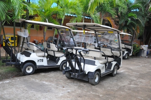 ขายรถกอล์ฟHITACHI เครื่องยนต์ สภาพสวยเดิมจากญี่ปุ่นยังไม่เคยใช้ในไทย 48,000 เท่านั้น!!