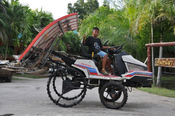 ขายรถดำนาราคาถูก MITSUBISHI MPR55 ใหญ่5แถวสภาพสวยเดิมจากญี่ปุ่นยังไม่เคยใช้ในไทย 58,000เท่านั้น!!