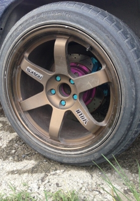 ขายล้อTE37ขอบ18 หน้า9.5หลัง10.5 ราคา26500พร้อมยาง