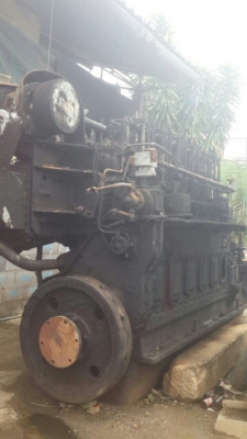 ขายเครื่องยนต์เรือ akasaka 600 HP 900 รอบ 2 ตัว