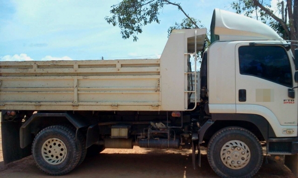 ISUZU FTR  ติดต่อปารวี  โทร 0839686255