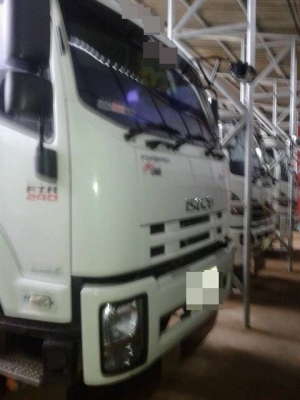 ISUZU FTR  ติดต่อปารวี  โทร 0839686255