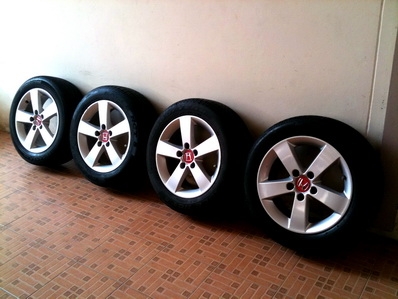 แม็กซ์ FD พร้อมยางสวยทั้งชุด ขนาด 16 นิ้ว 5รู114.3 ตจว ส่งได้ แม็กซ์ FD พร้อมยางสวยทั้งชุด ขนาด 16 นิ้ว 5รู114.3 ตจว ส่งได้