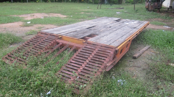 พื้นเทเลอร์ ขึ้ันรถเกี่ยวข้าวเล็ก