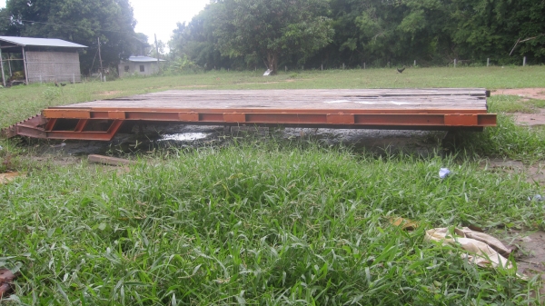 พื้นเทเลอร์ ขึ้ันรถเกี่ยวข้าวเล็ก