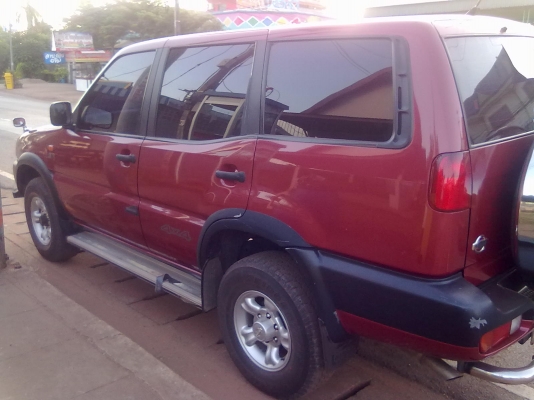 TERANO 2.4I 4x4 เกียร์ธรรมดา เพาเวอร์ เบาะกำมะหยี่ ทะเบียนเต็ม