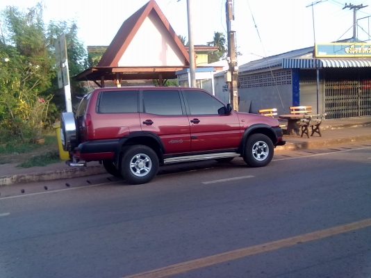 TERANO 2.4I 4x4 เกียร์ธรรมดา เพาเวอร์ เบาะกำมะหยี่ ทะเบียนเต็ม