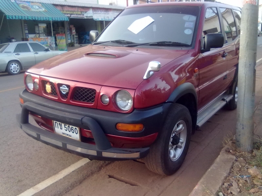 TERANO 2.4I 4x4 เกียร์ธรรมดา เพาเวอร์ เบาะกำมะหยี่ ทะเบียนเต็ม