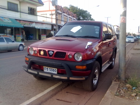 TERANO 2.4I 4x4 เกียร์ธรรมดา เพาเวอร์ เบาะกำมะหยี่ ทะเบียนเต็ม