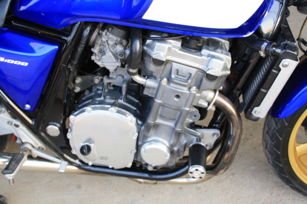 ขาย CB 1000 คาร์บูไฟฟ้าสรรพสามิตเรียบร้อย เครื่องดี สีใหม่ ท่อสูตร ตูดแต่ง 98000