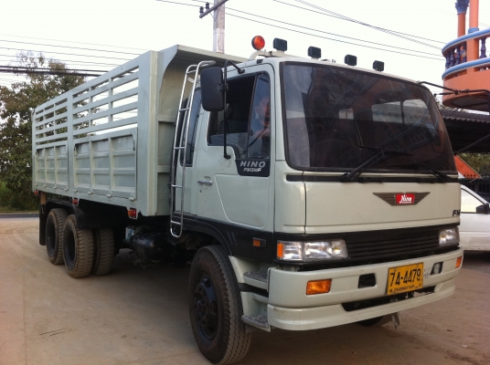 HINO 3M (เกียร์ฟูลเลอร์) สภาพสวยมาก HINO 3M (เกียร์ฟูลเลอร์) สภาพสวยมาก