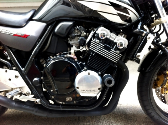 ขาย CB400 SF TEC2 ปี2002 สวยๆ พร้อมทะเบียน โอนได้ ราคา143000 ต่อรองได้