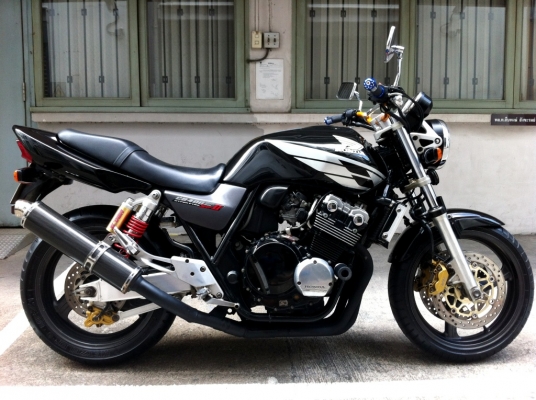 ขาย CB400 SF TEC2 ปี2002 สวยๆ พร้อมทะเบียน โอนได้ ราคา143000 ต่อรองได้