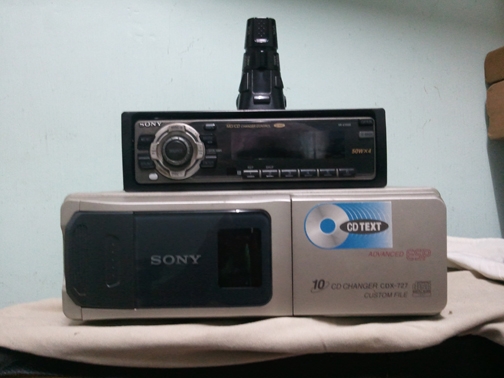 ขายเครื่องเล่นวิทยุเทป + เครื่อง cd 10 แผ่น