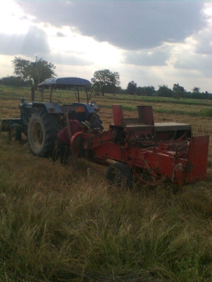 ขายด่วน เครื่องอัดฟาง นิวฮอลแลนด์ 274 ราคาต่อรองได้ ขายด่วน เครื่องอัดฟาง นิวฮอลแลนด์ 274 ราคาต่อรองได้