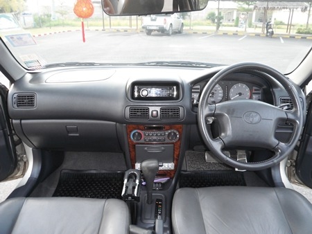 ขายรถเก๋ง โตโยต้าCOROLLA อัลติส Airbag2ใบ ABS รถมือเดียวไม่มีชน ไม่เคยลุยน้ำ ไม่เคยติดแก็ส รถสวยมากๆ