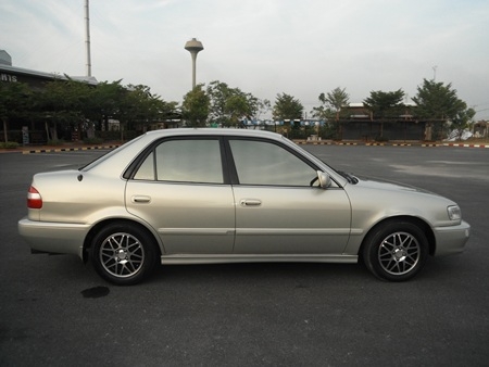 ขายรถเก๋ง โตโยต้าCOROLLA อัลติส Airbag2ใบ ABS รถมือเดียวไม่มีชน ไม่เคยลุยน้ำ ไม่เคยติดแก็ส รถสวยมากๆ