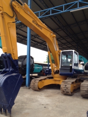 ขายรถแบคโฮ pc200-5 คอนโทลยาว รถพร้อมใช้ ไฟฟ้าครบ ช่วงล่างเต็มๆ  ราคาต่อรองได้