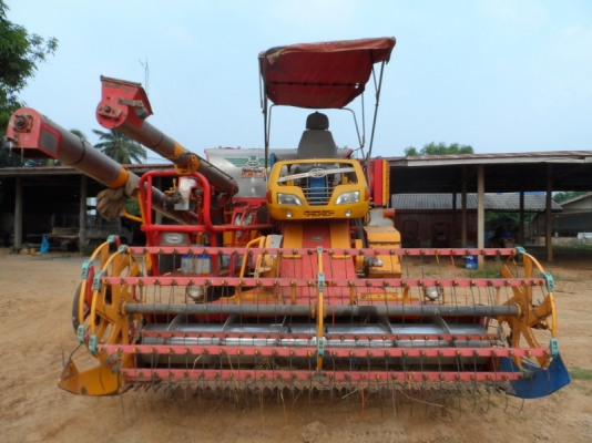 ขายรถเกี่ยวข้าว ศักดิ์พัฒนาKMT250 พร้อมใช้งาน สภาพนางฟ้า