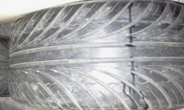 ขายล้อ 20" 5รู 114 8.5/9.5 ยางปี 2011 ล้อสวย ยางดี