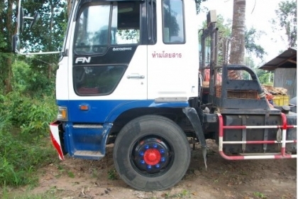 ขาย 10 ล้อหัวลาก 2 เพลา Hino เครื่อง P11C โทร 088-4501277