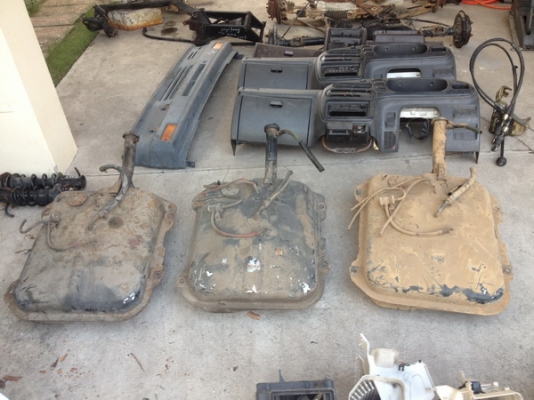 อะไหล่ กระป้อ 2WD ...4WD ชุดยกดั้มโรงงาน แพ4WD ช่วงล่าง ชุดแอร์ ประตู เชิญชม