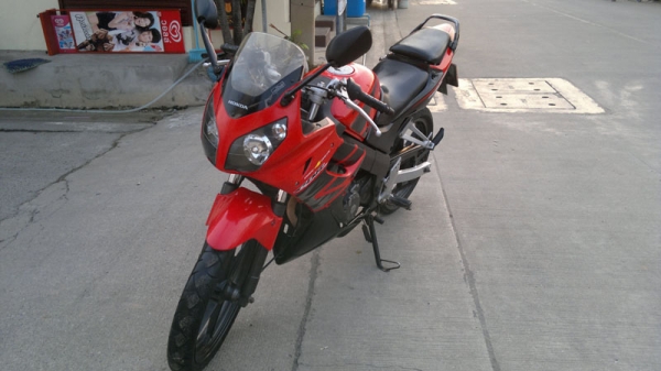 ขาย CBR150 กุญแจใหญ่เดิมๆสวยกริ๊ป 33000 บาท