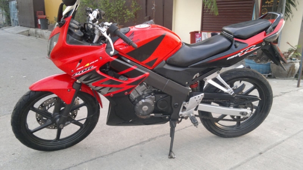 ขาย CBR150 กุญแจใหญ่เดิมๆสวยกริ๊ป 33000 บาท