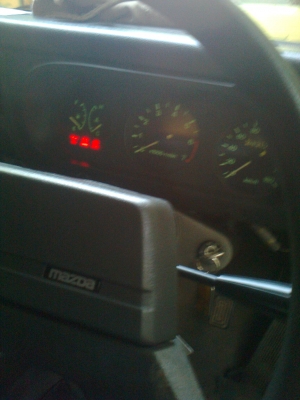 ขายด่วนน้อย มาสด้าน้อย ปี 37 สภาพสวย