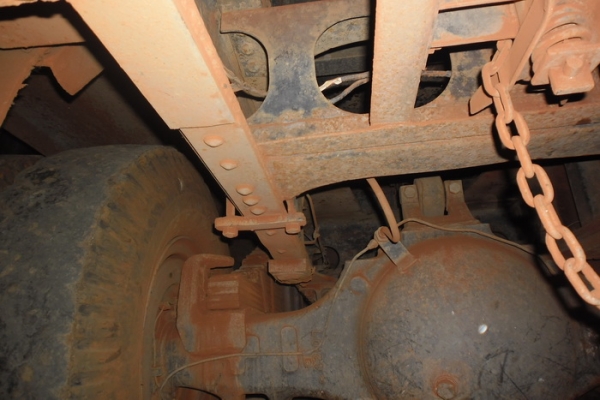 HINO F18 - 185 HP HO7C สิบล้อดั๊มพ์ 2 เพลา มีสโลว์ครบพร้อม กระบะดั๊มพ์มิเนียมคอกเกษตร 12 ตันสภาพสวย เครื่องแน่นแรงดี หัวบางเดิมไม่มีผุไม่เคยทำสีเลย พวงมาลัยเพาเวอร์ เบรคทริ๊ปฟี้ครบพร้อม ช่วงล่างคัชซีสวยมากๆไม่มีบวมไม่มีแตก ยางสภาพดี 10 เส้นประมาณ 70\% พร้อ