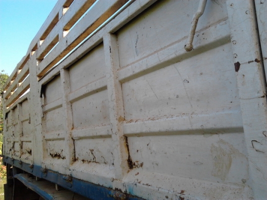 HINO KT725 - 168 HP EH700 สิบล้อดั๊มพ์ 2 เพลา สภาพสวยพร้อมใช้งาน เครื่องดีแรงดีมาก หัวเก๋ง F18 บางสวยไม่ผุ ภายในยังอยู่ครบ พวงมาลัยเพาเวอร์ ช่วงล่างคัชซีสวย ยางสภาพดี 70\% พร้อมใช้งาน เอกสารทะเบียนภาษีครบถูกต้องไม่ขาดพร้อมโอนครับ