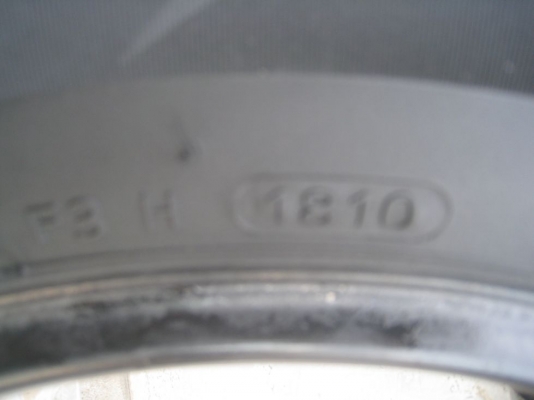 ขายเศษยาง hankook enfren 215/60r16 ปี10(1เส้น)(081-3747940)